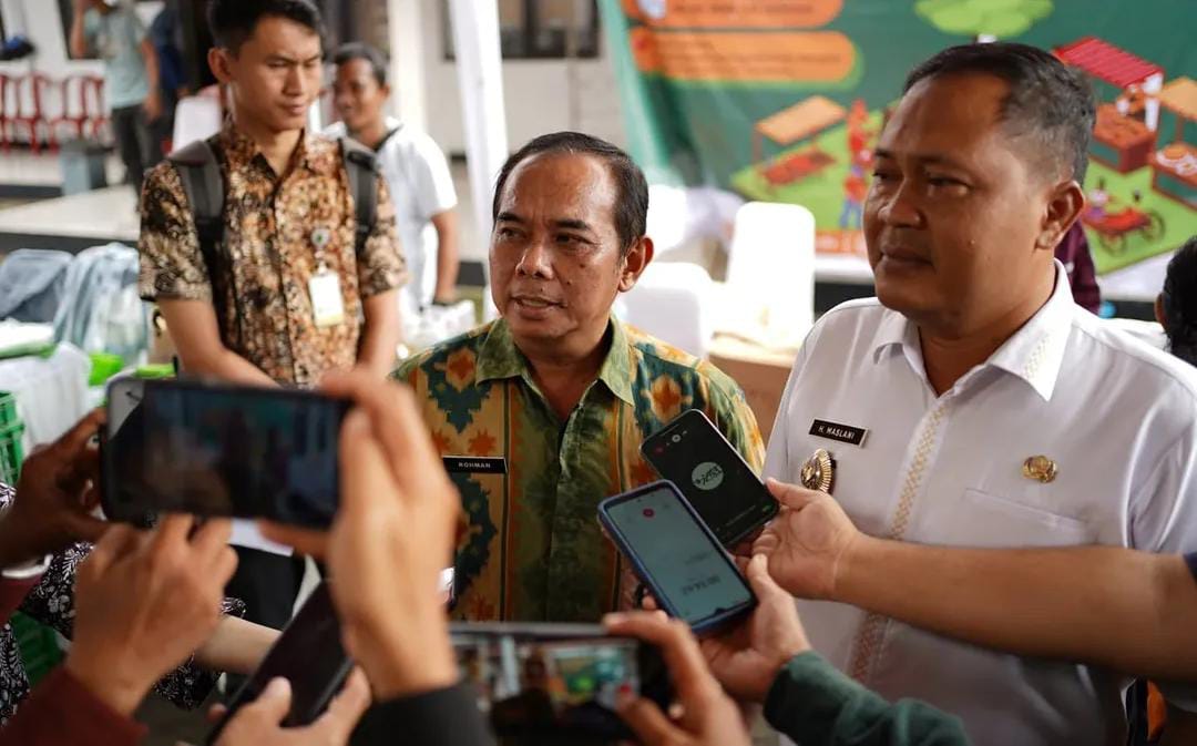 DPKP Bersama Pemkab Karawang Gelar Gerakan Pangan Murah: Kadis DPKP Umumkan Ke Warga Untuk Serbu Bahan Dapur Murah
